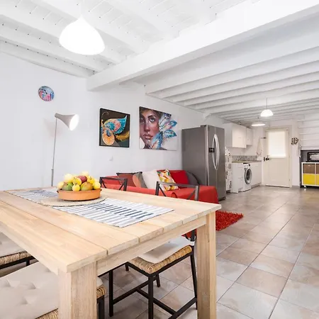 Home2book Charming Casa Claudia, Pool & Terrace Appartamento